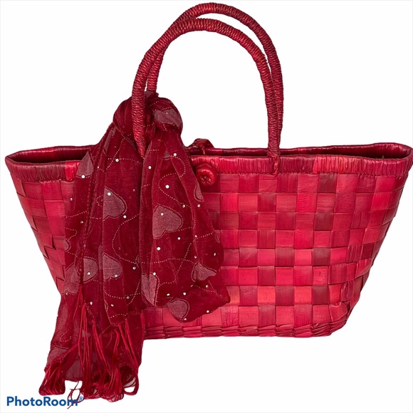 Amazing basket weave purse with sequin heart scarf - Picture 1 of 8